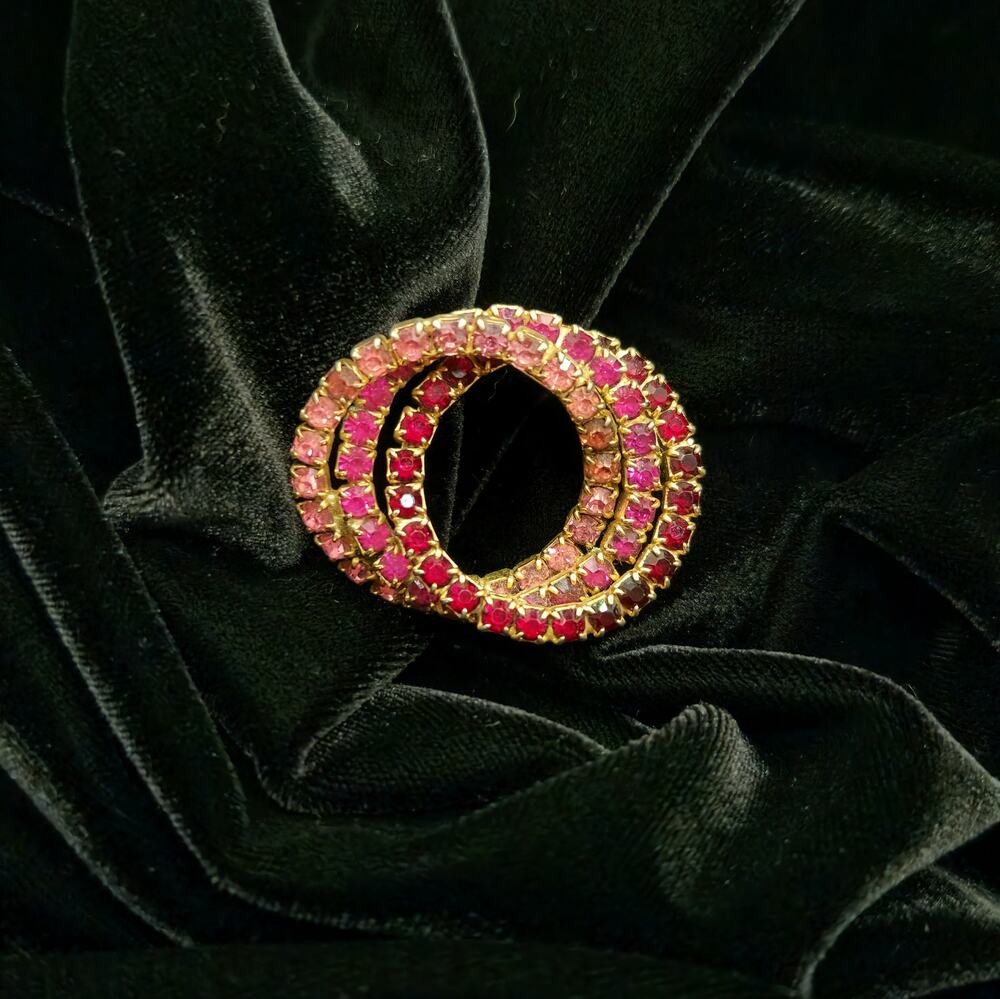 vintage brooch triple interlocking circle of life red and pink rhinestones